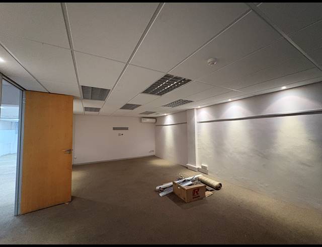 200M² OFFICE TO LET IN GARDENS